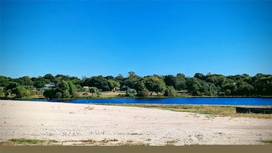 317 Lakeside Landing, Lorena, TX 76655 - photo 2