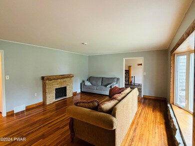 351 Sawkill Rd unit 2, Milford, PA 18337 - photo 6