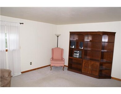 129 Dagmar Dr, Eighty Four, PA 15330 - photo 4