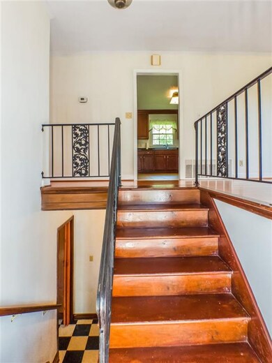 2419 Wakefield Rd, Charlottesville, VA 22901 - photo 3