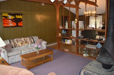 118 Franklin Dr, Hawley, PA 18428 - photo 2