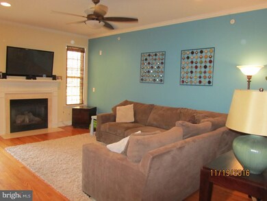 203 Wyndham Ln, Conshohocken, PA 19428 - photo 2