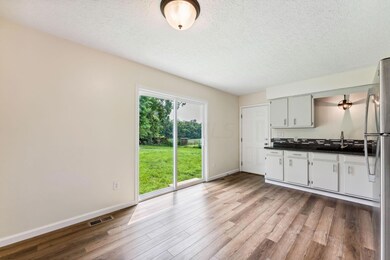 14-web-or-mls-208-sycamore-rd