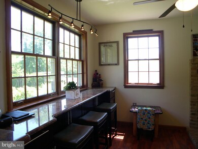 802 Depot Ln, Quakertown, PA 18951 - photo 5