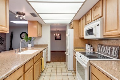9406 N. 34th Place