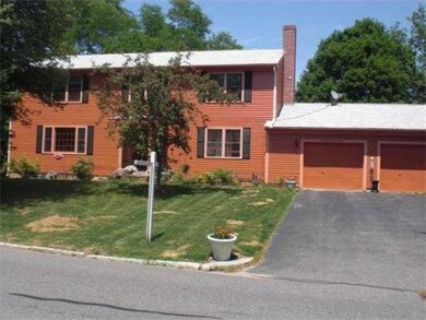 561 Concord Ave, Lexington, MA 02421 - photo 2