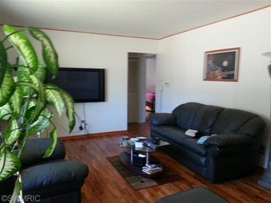 1617 Benjamin Ave NE, Grand Rapids, MI 49505 - photo 2