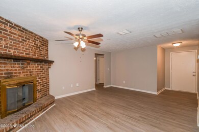 6968 Gribbin Ct, Jacksonville, FL 32210 - photo 5