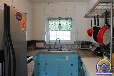 3121 SW Stafford St, Topeka, KS 66604 - photo 5