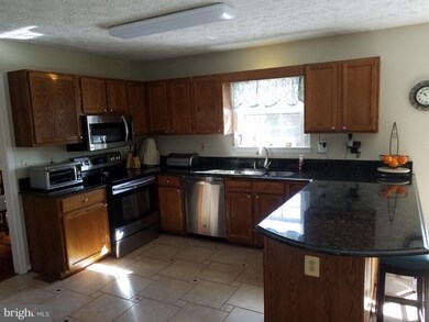 601 Fairmeade Ct, Linthicum Heights, MD 21090 - photo 7