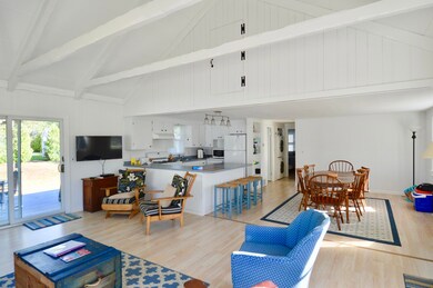 Open Kitchen/Dining