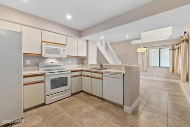 4LakeForestCt.N-20