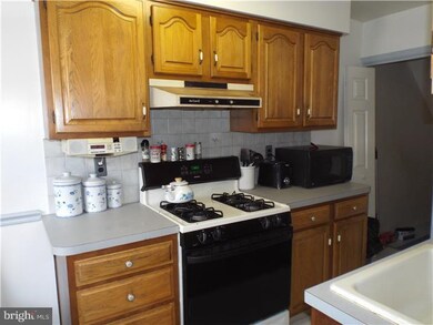 221 Blythe Ave, Drexel Hill, PA 19026 - photo 7