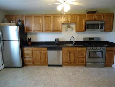 10 Boardman St, Amesbury, MA 01913 - photo 4