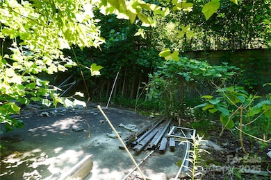 2899 Golden Bell Ln, Hudson, NC 28638 - photo 6