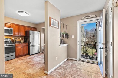 45553 Whitcomb Square, Sterling, VA 20166 - photo 4