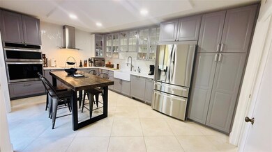 1222 SW 118th Terrace, Davie, FL 33325 - photo 4