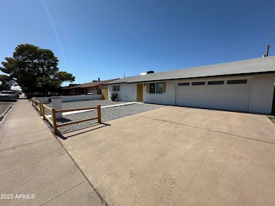 3614 W Las Palmaritas Dr, Phoenix, AZ 85051 - photo 2