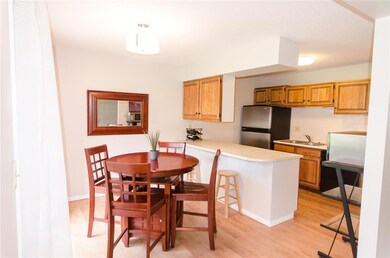 145 N Twin Oaks Terrace, South Burlington, VT 05403 - photo 4