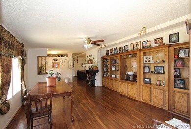 39111 W 190th St S, Bristow, OK 74010 - photo 3