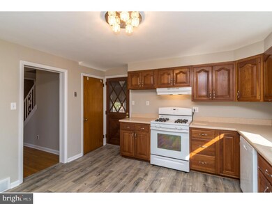 4936 Jackson Dr, Brookhaven, PA 19015 - photo 3