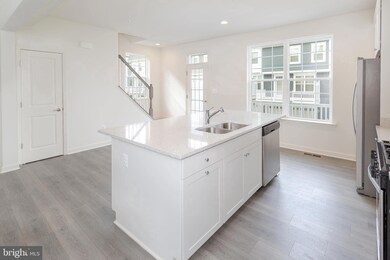 321 Buckeye Cir, La Plata, MD 20646 - photo 5