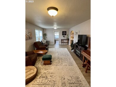 111 SE Elm St, John Day, OR 97845 - photo 2