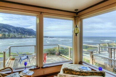 Ocean View, Bay View dining room