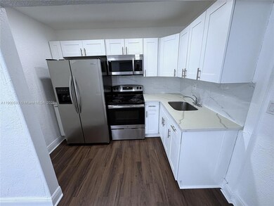 1025 NW 7th Ave unit B, Fort Lauderdale, FL 33311 - photo 3