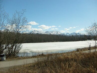 Lake & Mtns