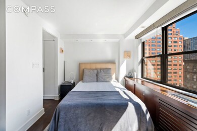 330 3rd Ave unit 8D, New York, NY 10010 - photo 5