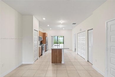 7831 NW 104th Ave unit 22, Doral, FL 33178 - photo 2