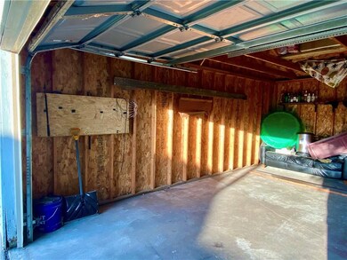 813 E 21st St, Des Moines, IA 50317 - photo 6