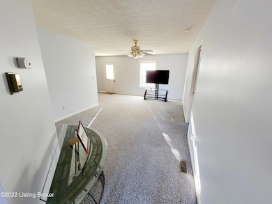 7100 Shutesbury Cir - Living Room 2