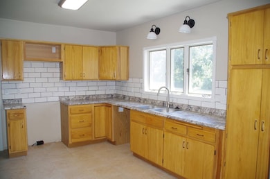 525 N F St, Broken Bow, NE 68822 - photo 7