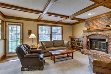 8320 Twilight Ln, Lenexa, KS 66219 - photo 6