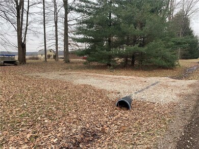 184 W Itawamba Trail, Greensburg, IN 47240 - photo 2