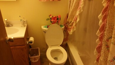 3943 Carlton Ave, Columbus, OH 43227 - photo 4