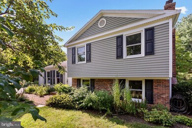 12617 Pinecrest Rd, Herndon, VA 20171 - photo 2