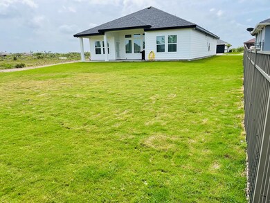 113 Torrey Pines Rd, Laguna Vista, TX 78578 - photo 6