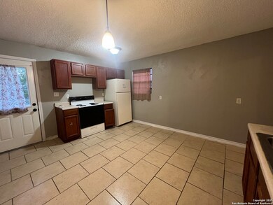 506 Kernan Dr unit 7, San Antonio, TX 78227 - photo 4