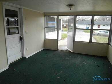 4559 Elmhurst Rd, Toledo, OH 43613 - photo 2