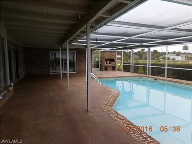 COVERED POOL LANAI
