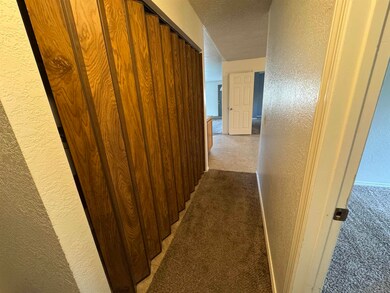 1335 Flume Ct, Yreka, CA 96097 - photo 6
