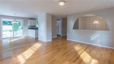 A great spot for entertaining. Lots...
