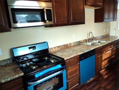 327 Amarillo Dr, Carpentersville, IL 60110 - photo 2