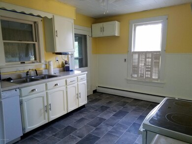 15 Fetherman St, Stroudsburg, PA 18360 - photo 7