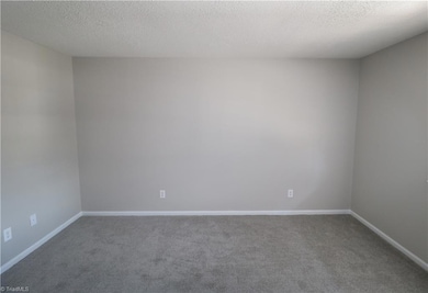 4007 S Bend Dr unit 104, Winston Salem, NC 27107 - photo 5