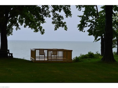 5423 E Lake Rd, Sheffield Lake, OH 44054 - photo 2