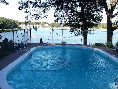 88 Riverside Dr, Riverside, RI 02915 - photo 5